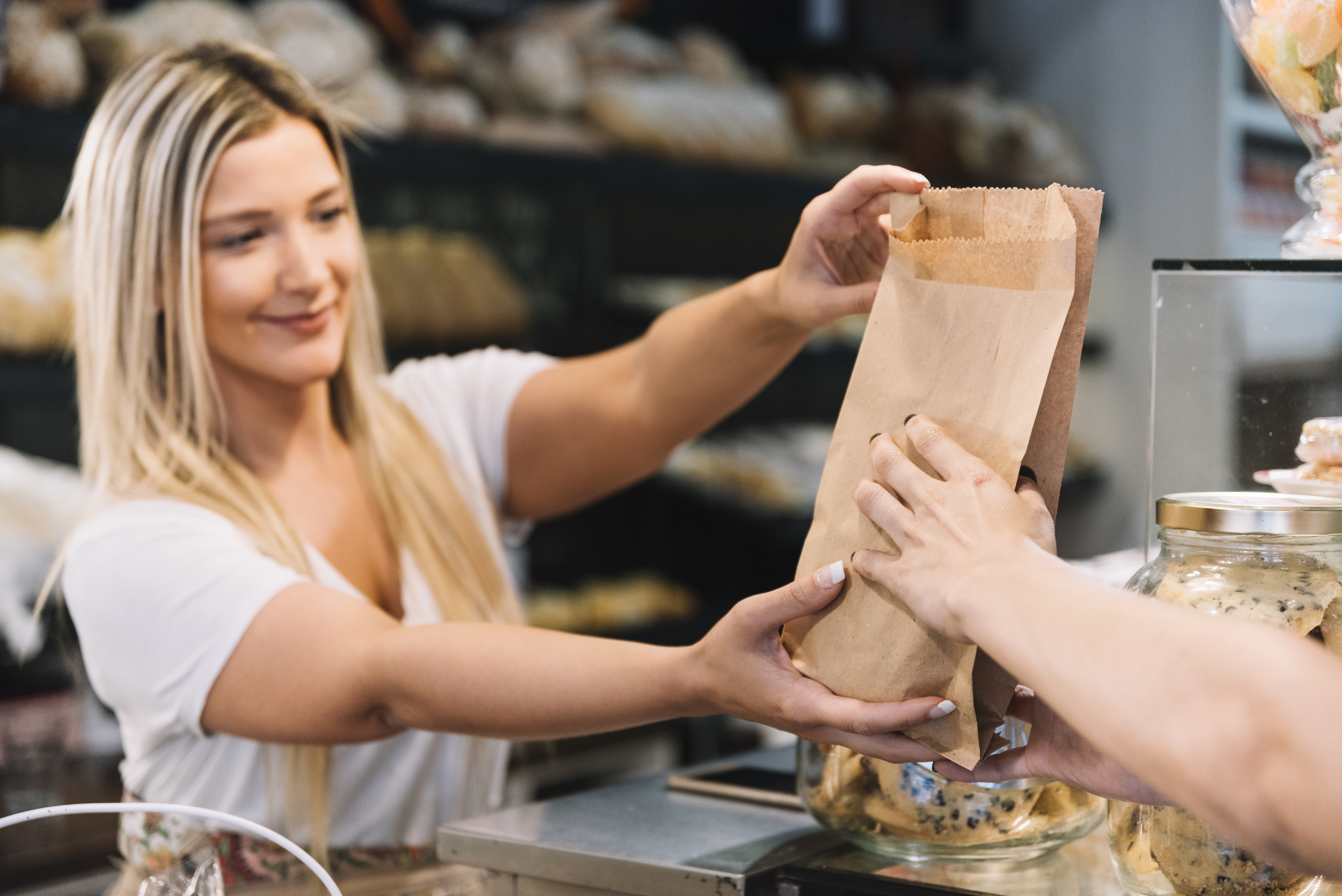 Cibo da asporto e consegna a domicilio